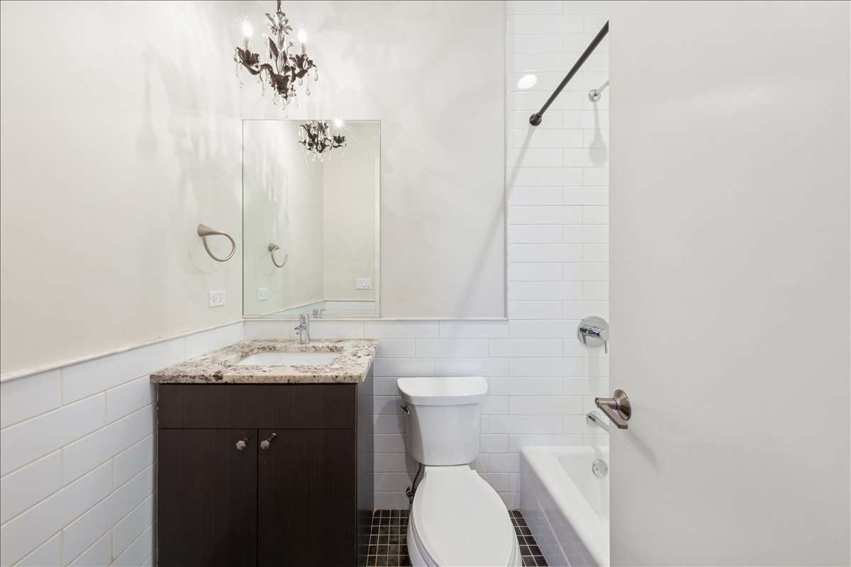 3541 N Sheffield Avenue 2 Property Photo 14