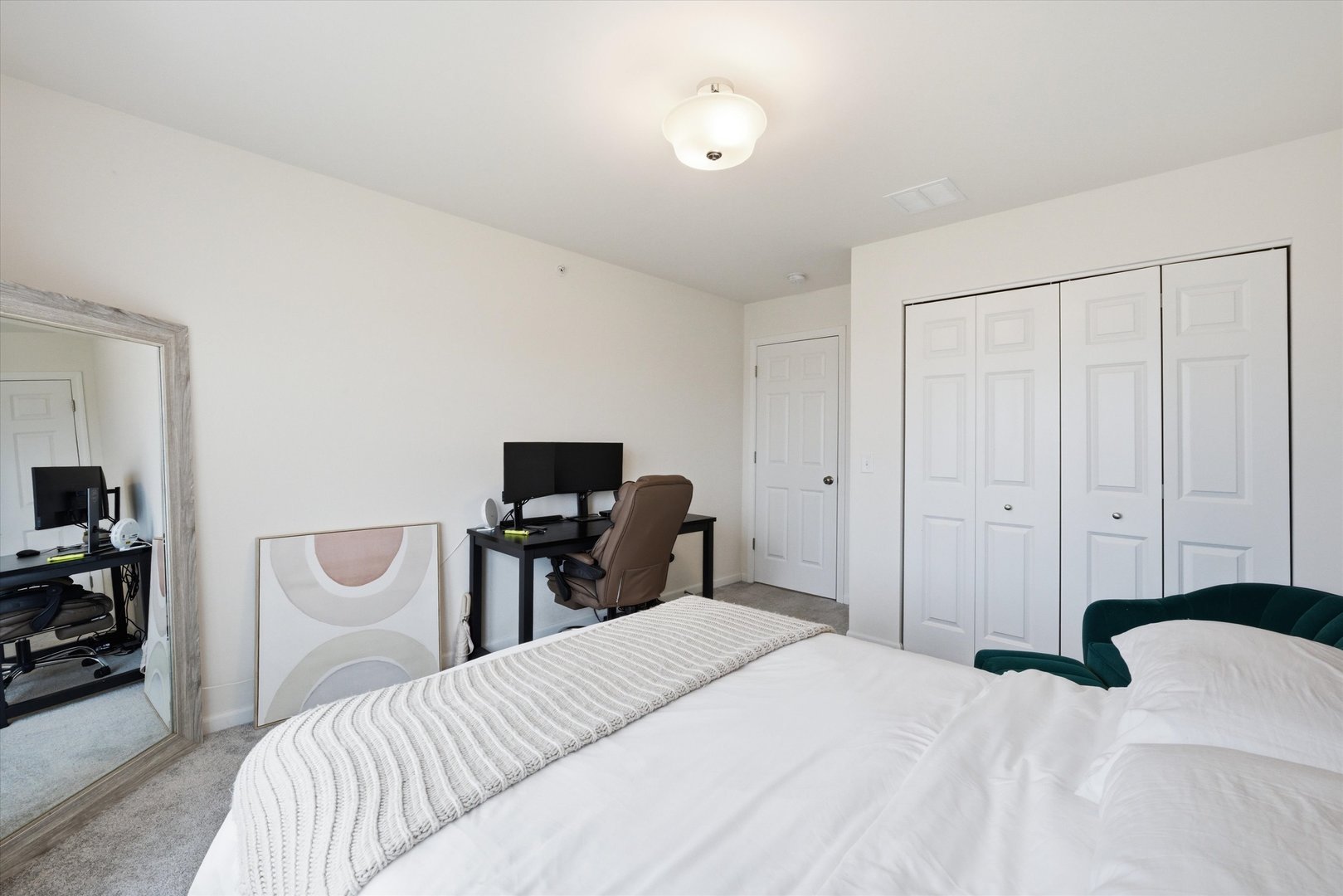 1010 Regent Drive Property Photo 17