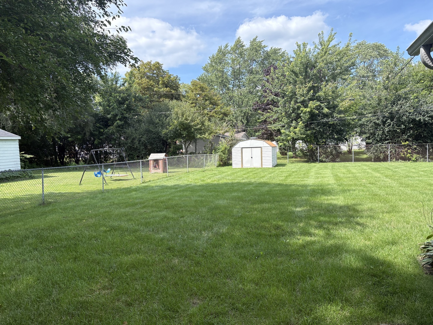 18610 W Karen Lane Property Photo 11