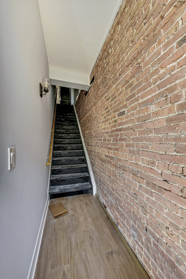 4158 W Lake Street 3 Property Photo 2
