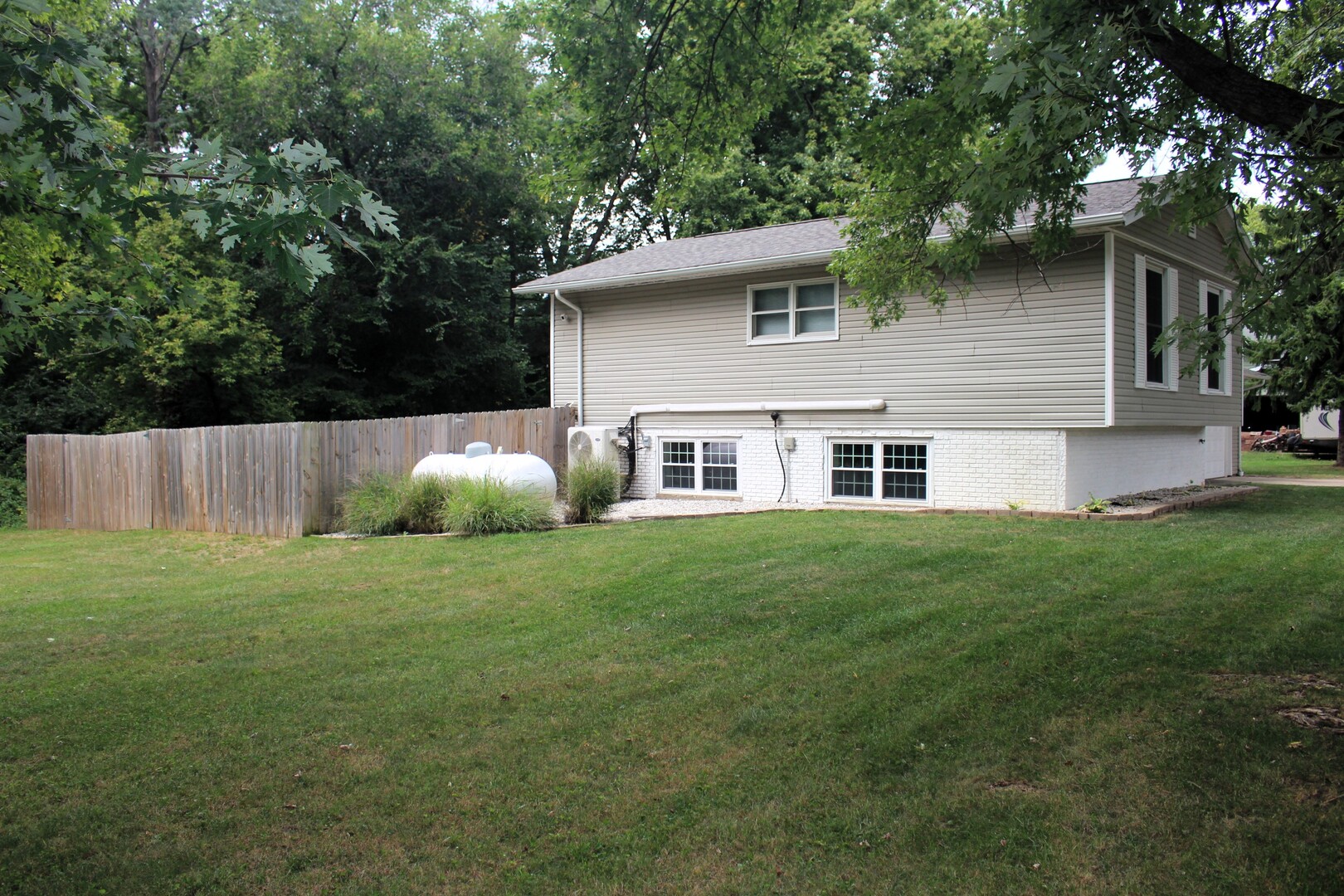 3457 Nancy Lane Property Photo 3