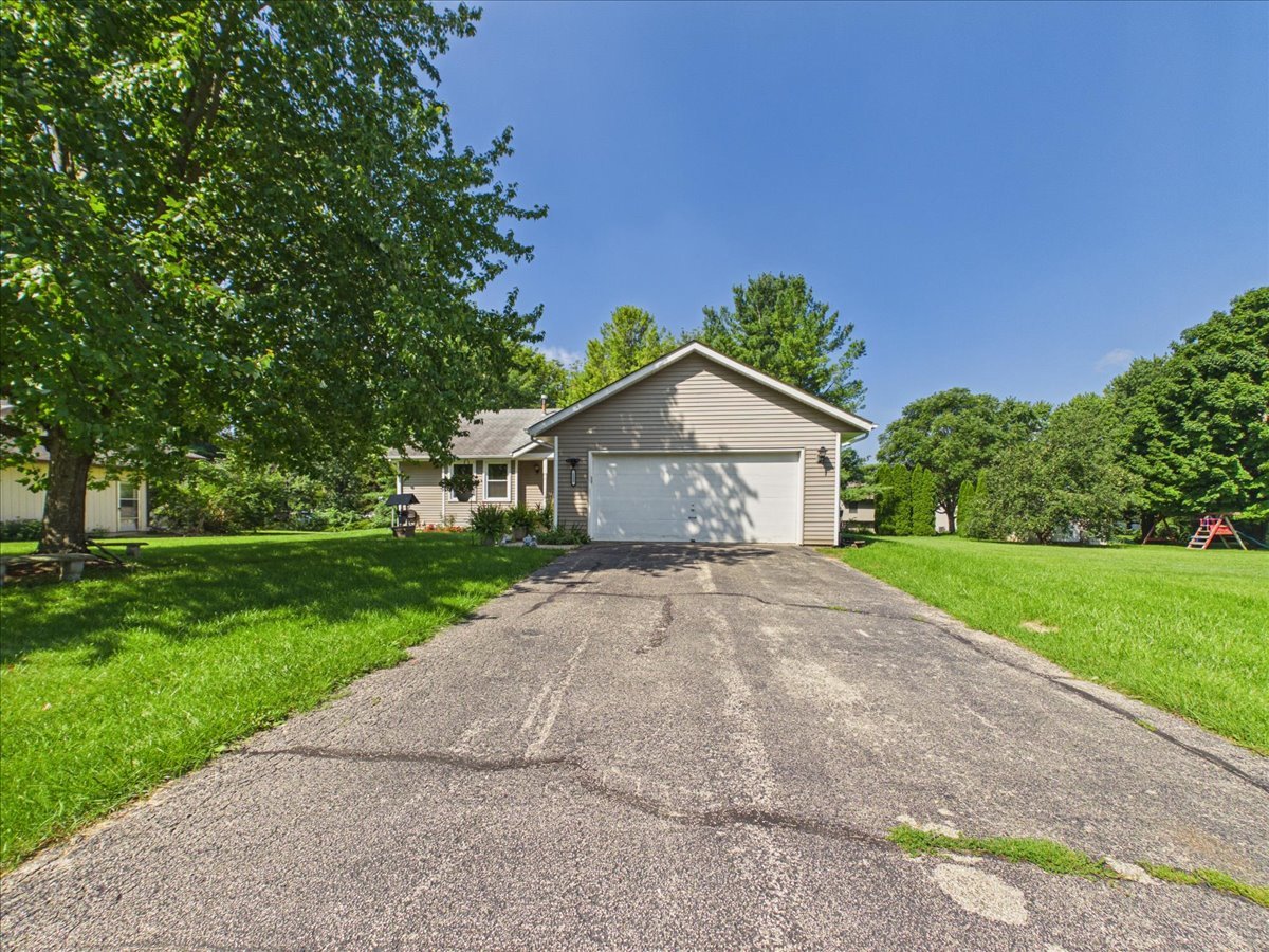 122 Drew Court Property Photo 1