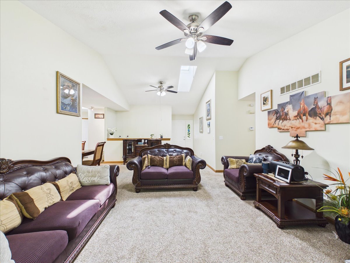 122 Drew Court Property Photo 10