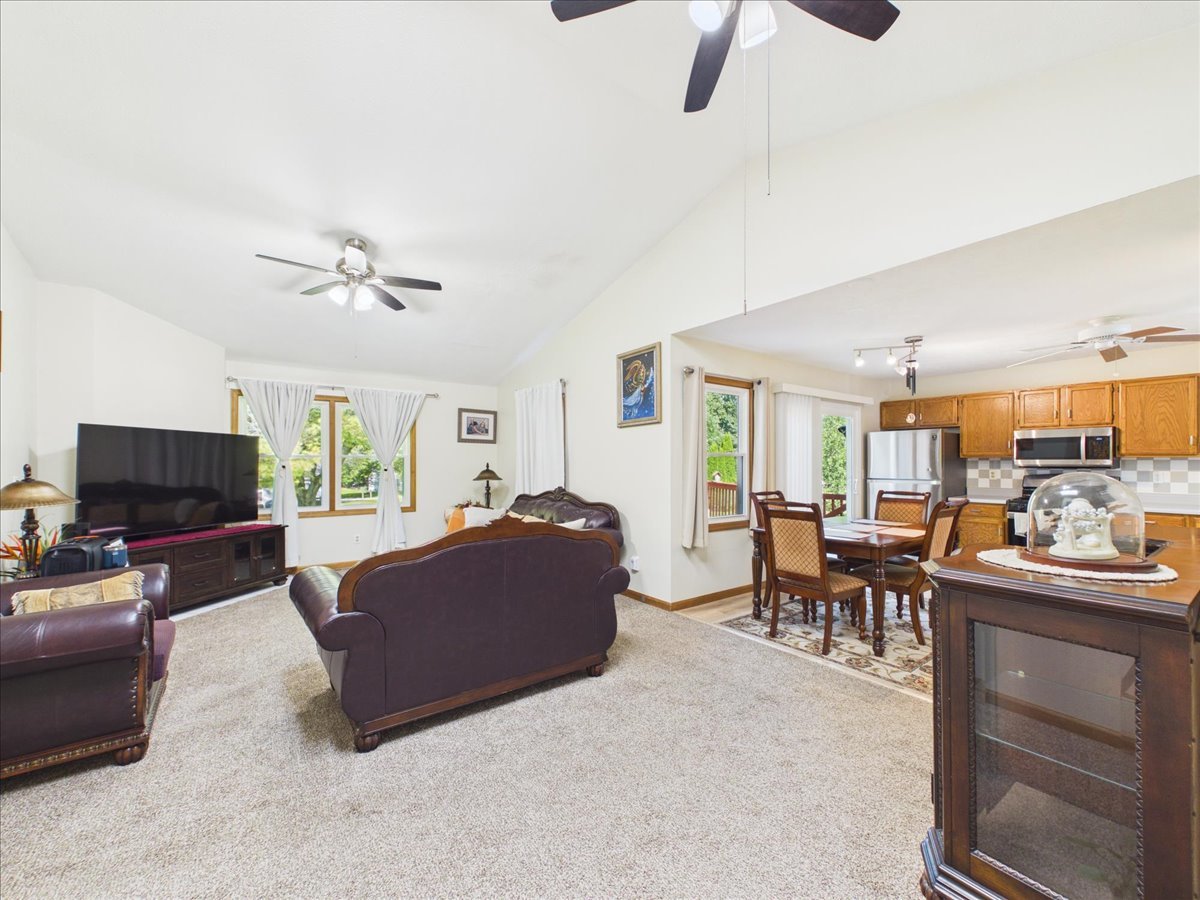 122 Drew Court Property Photo 12