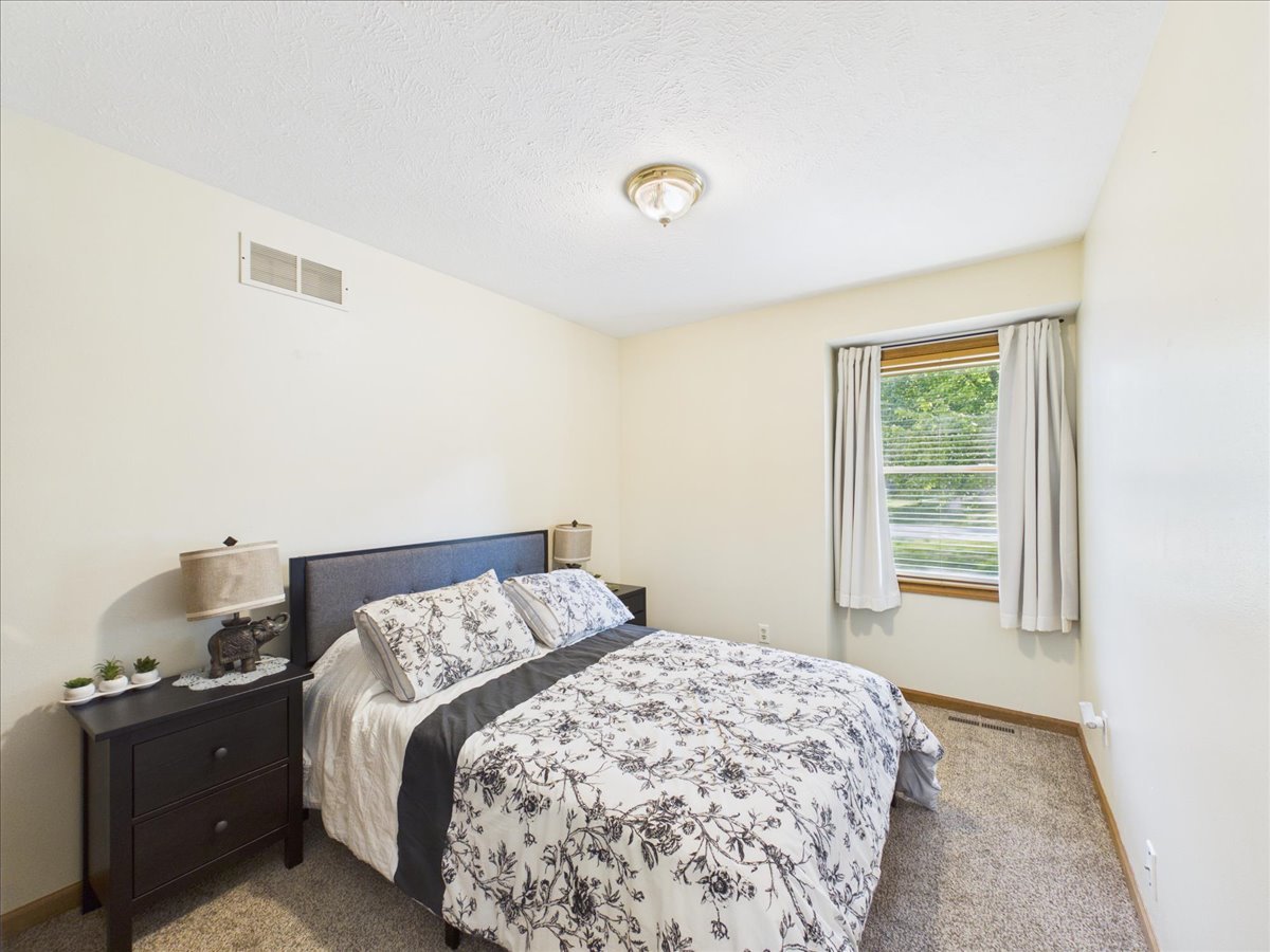 122 Drew Court Property Photo 21