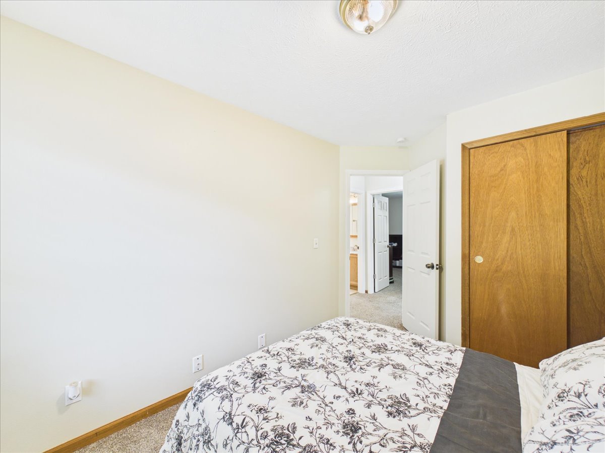 122 Drew Court Property Photo 22