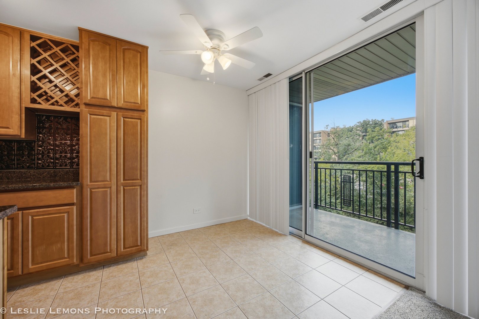 6000 Oakwood Drive 3h Property Photo 7