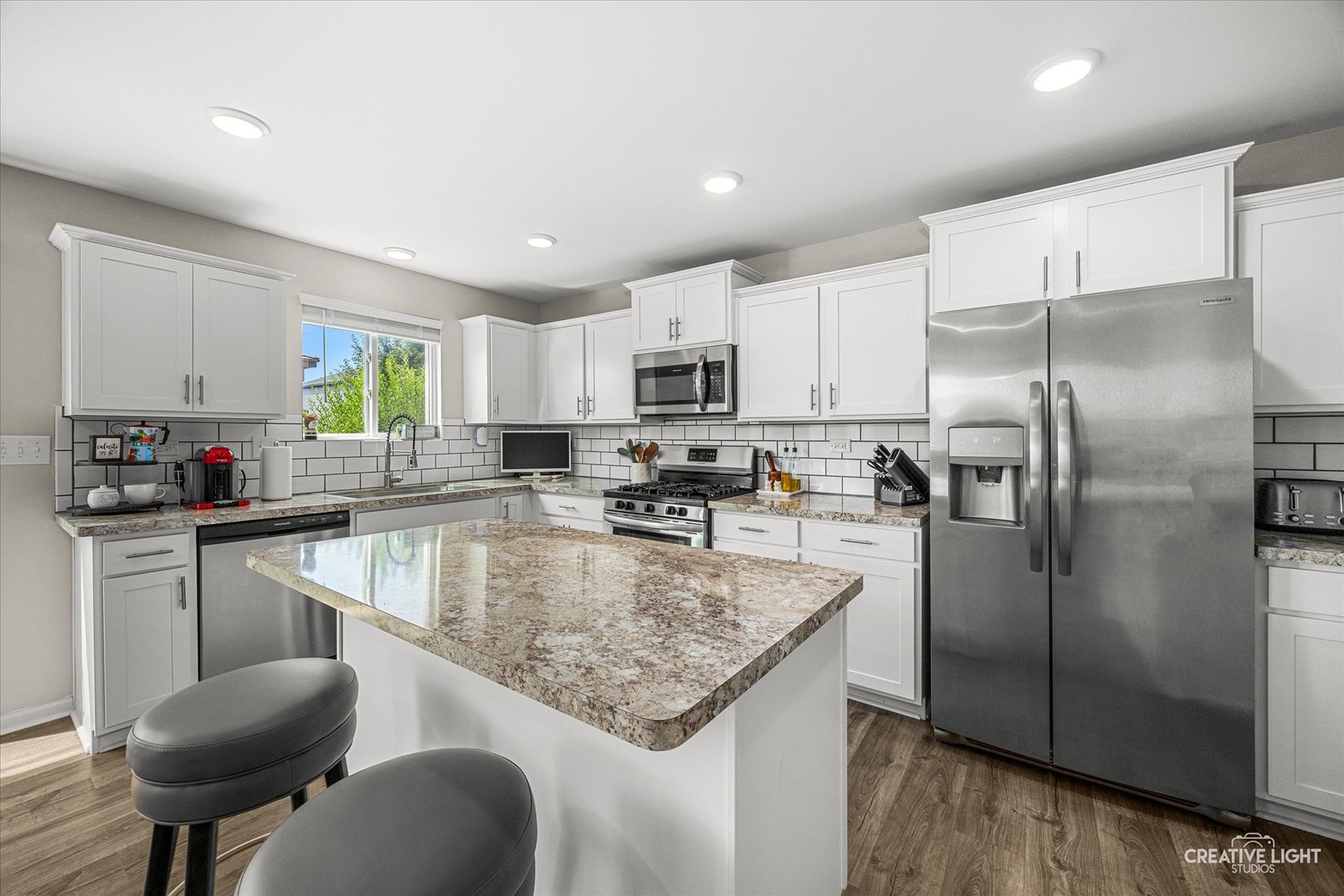 1728 Dempsey Circle Property Photo 10