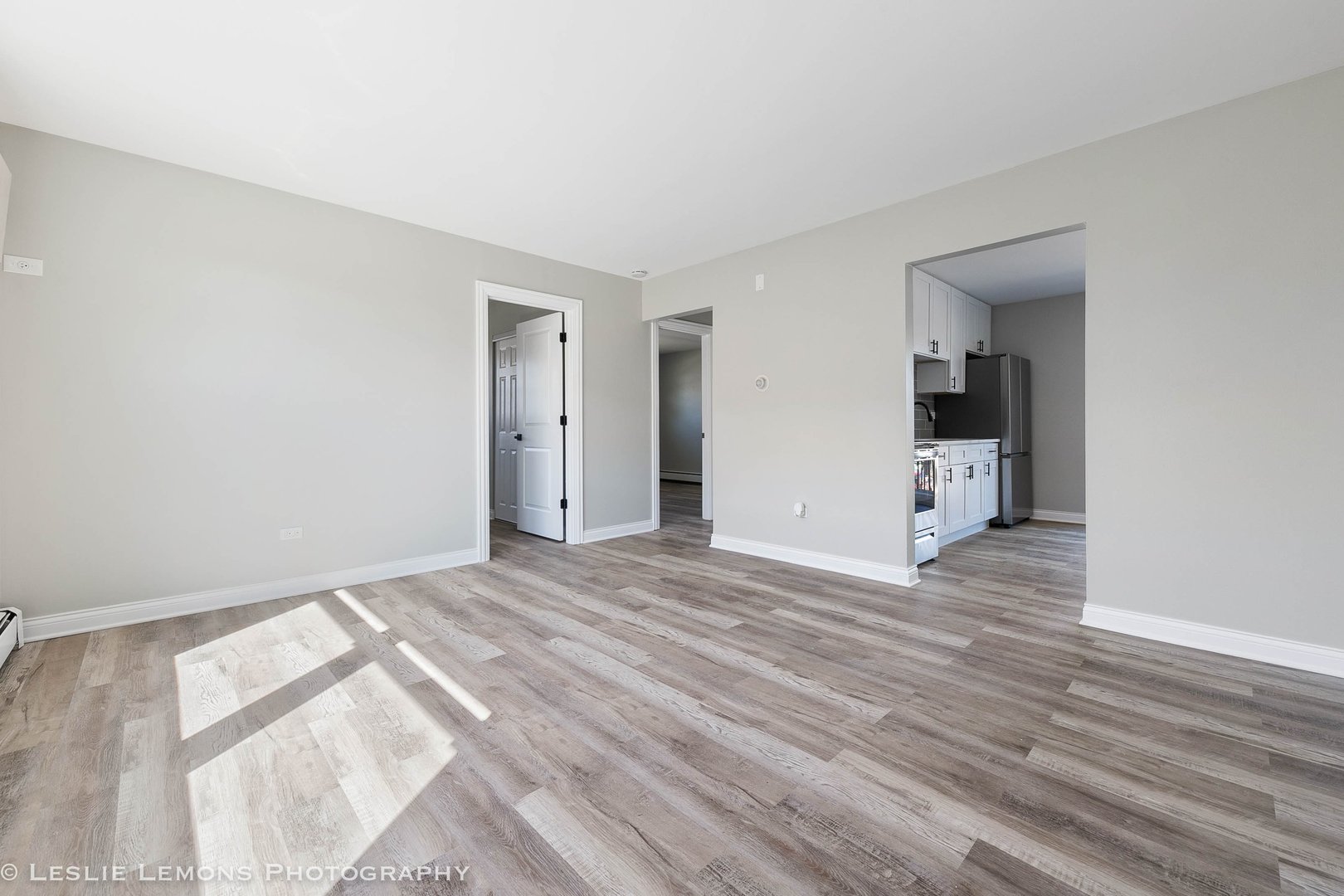 7653 S Roberts Road 2w Property Photo 2
