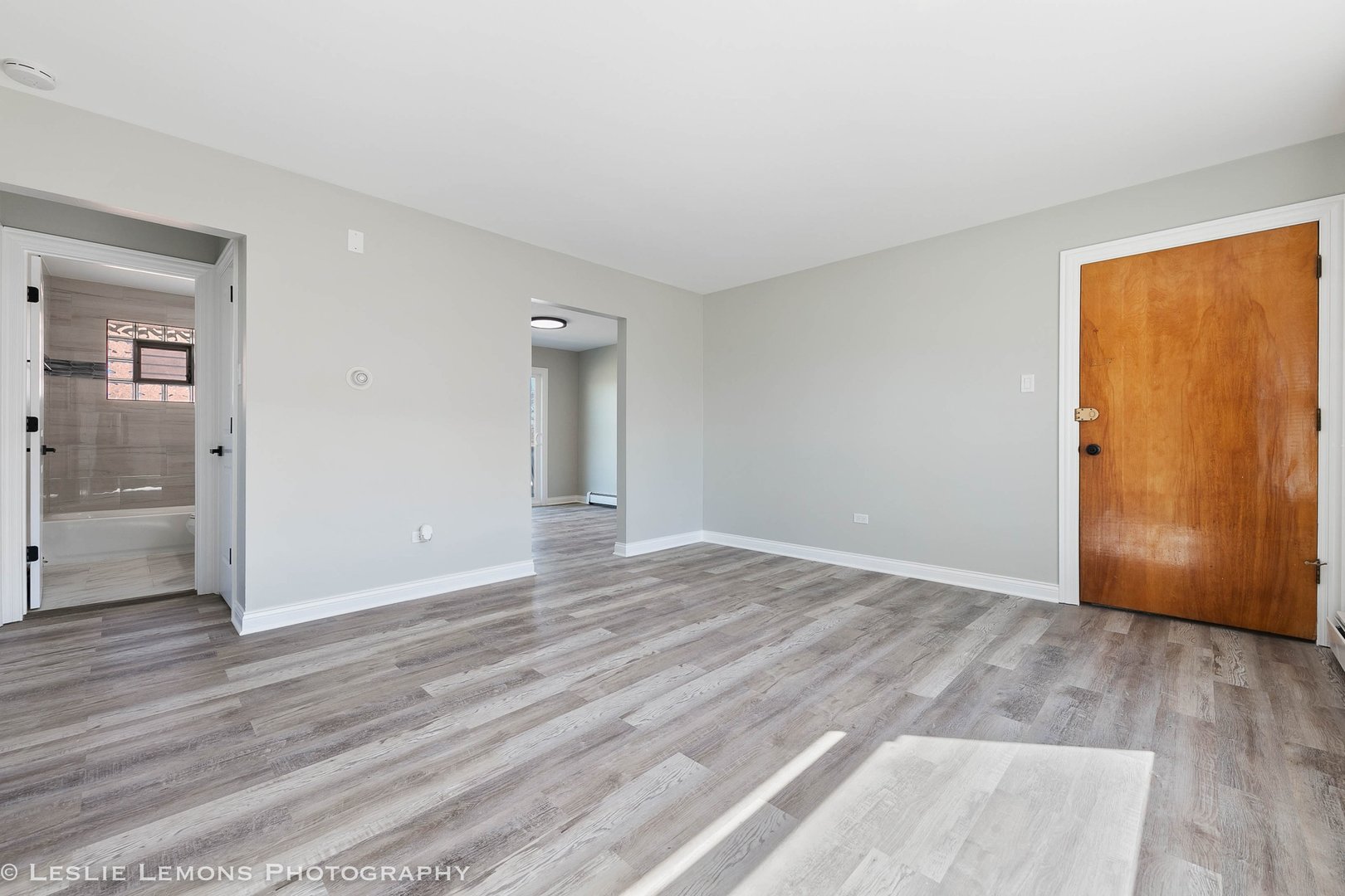 7653 S Roberts Road 2w Property Photo 5