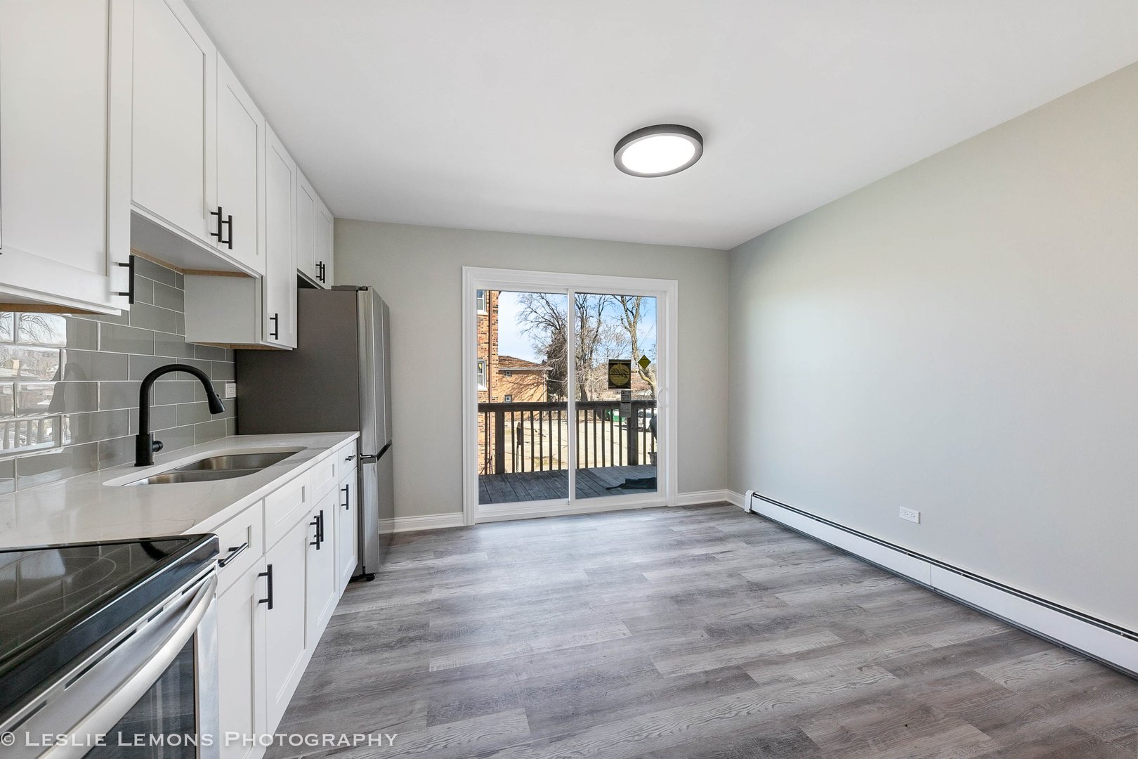 7653 S Roberts Road 2w Property Photo 6