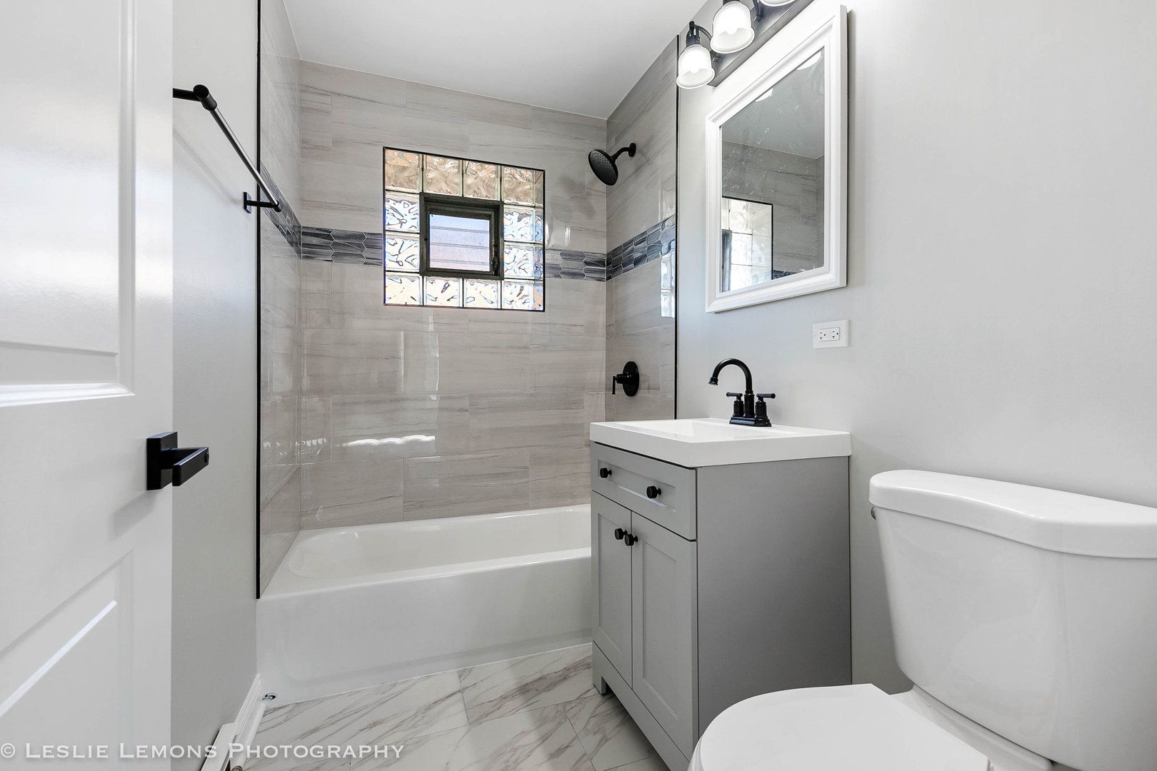 7653 S Roberts Road 2w Property Photo 12