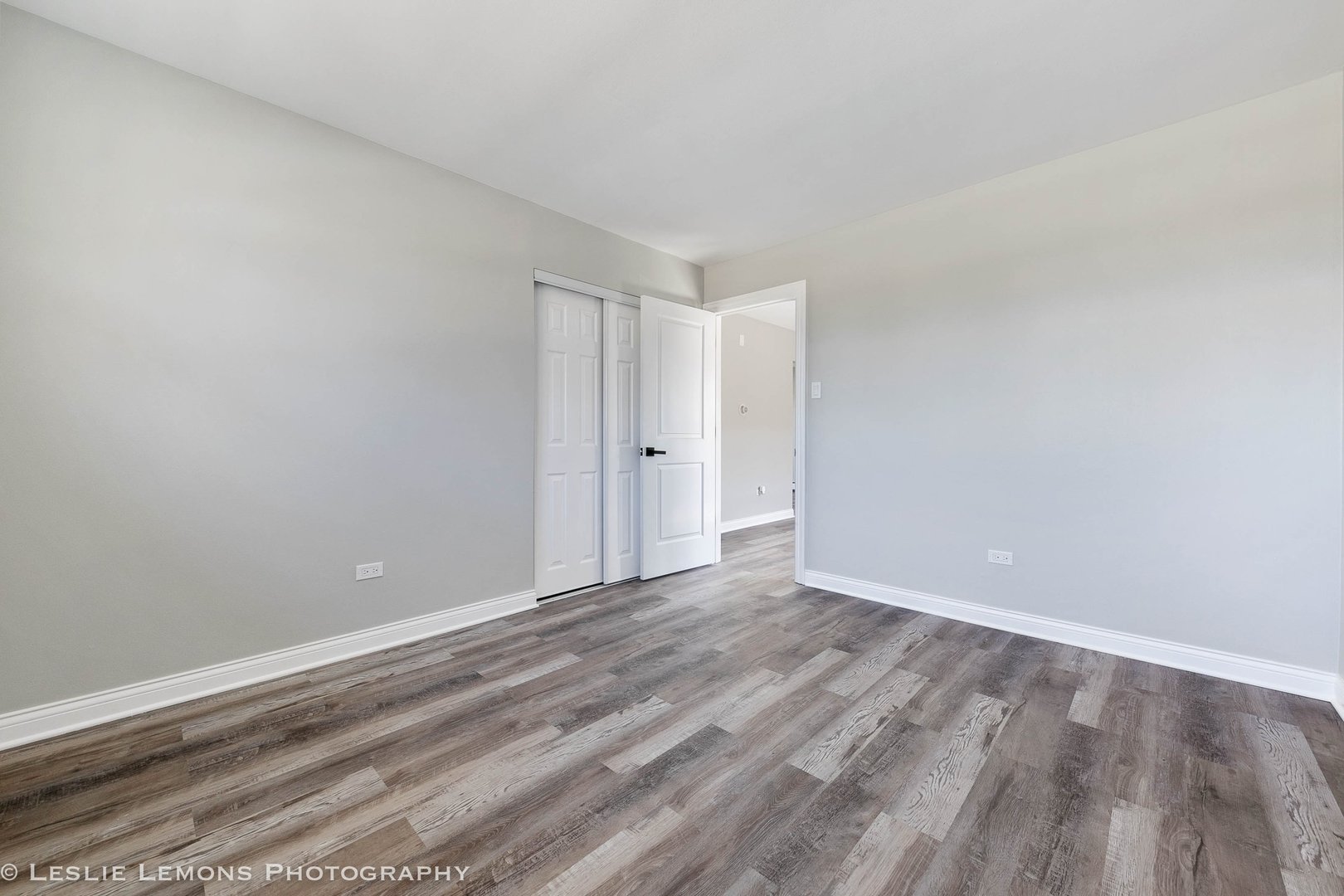 7653 S Roberts Road 2w Property Photo 14