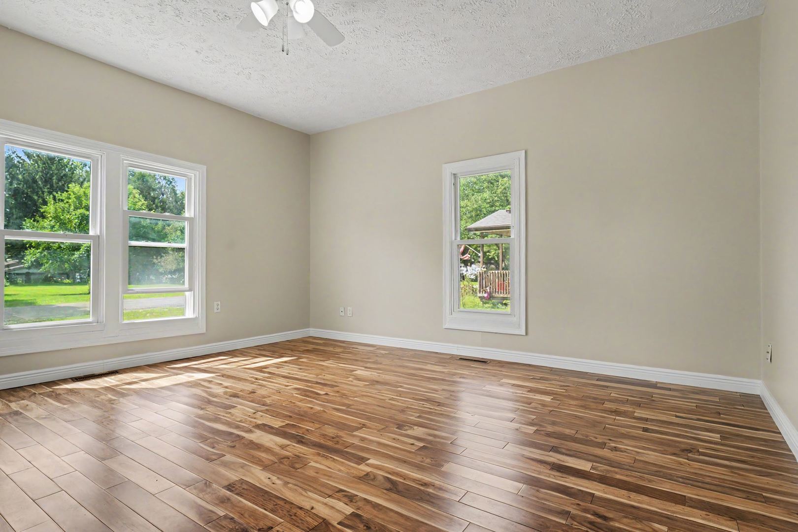 409 W Carter Street Property Photo 6