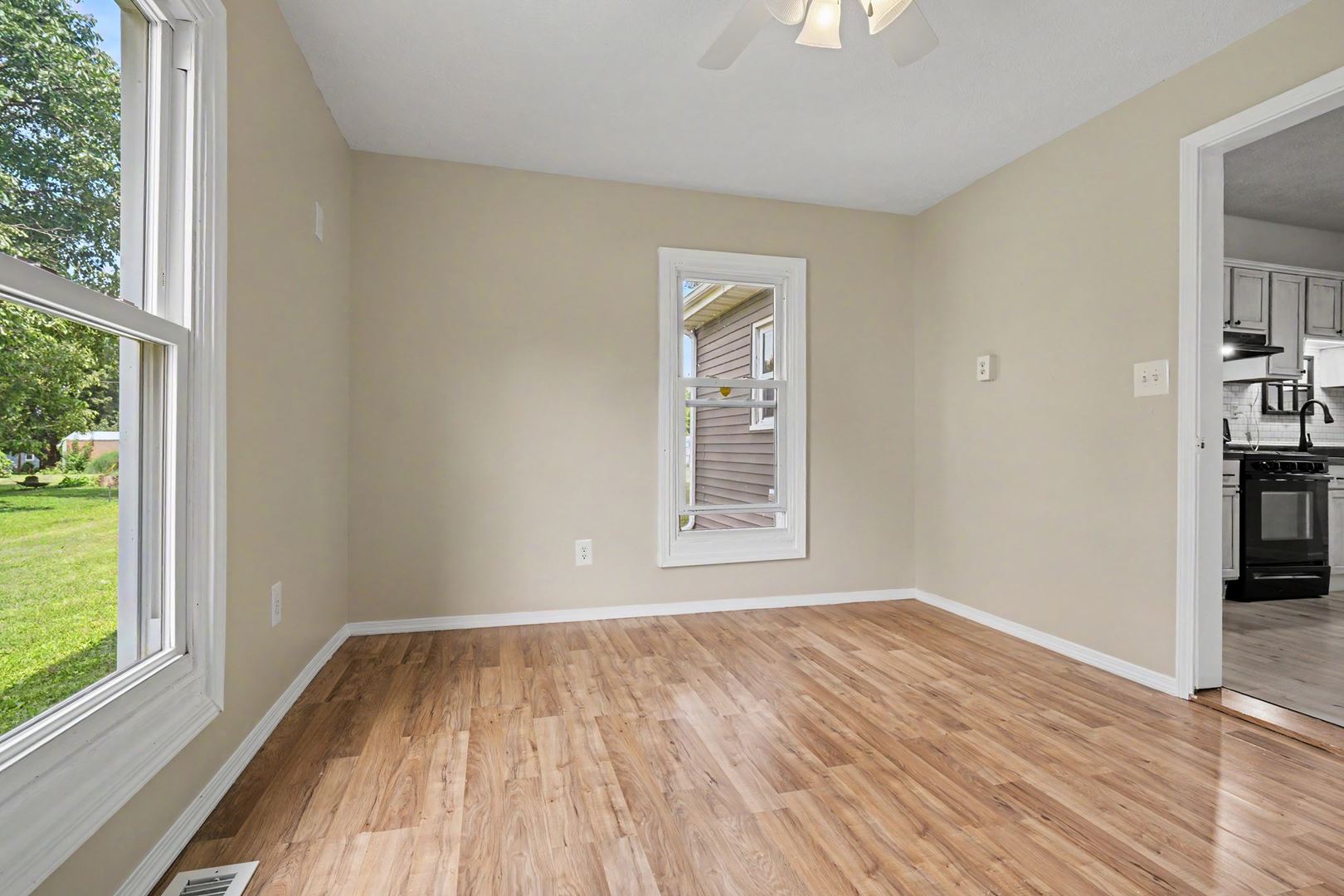 409 W Carter Street Property Photo 15