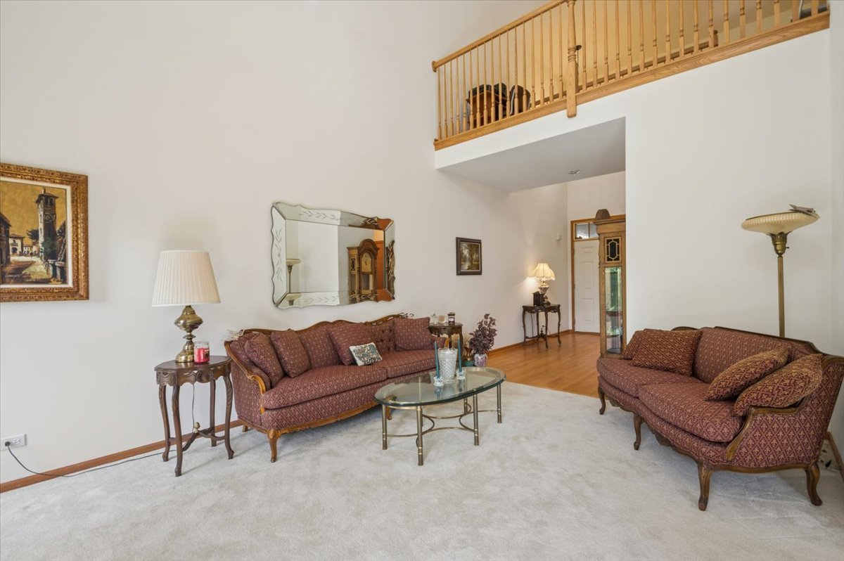 1022 Inverness Drive Property Photo 6