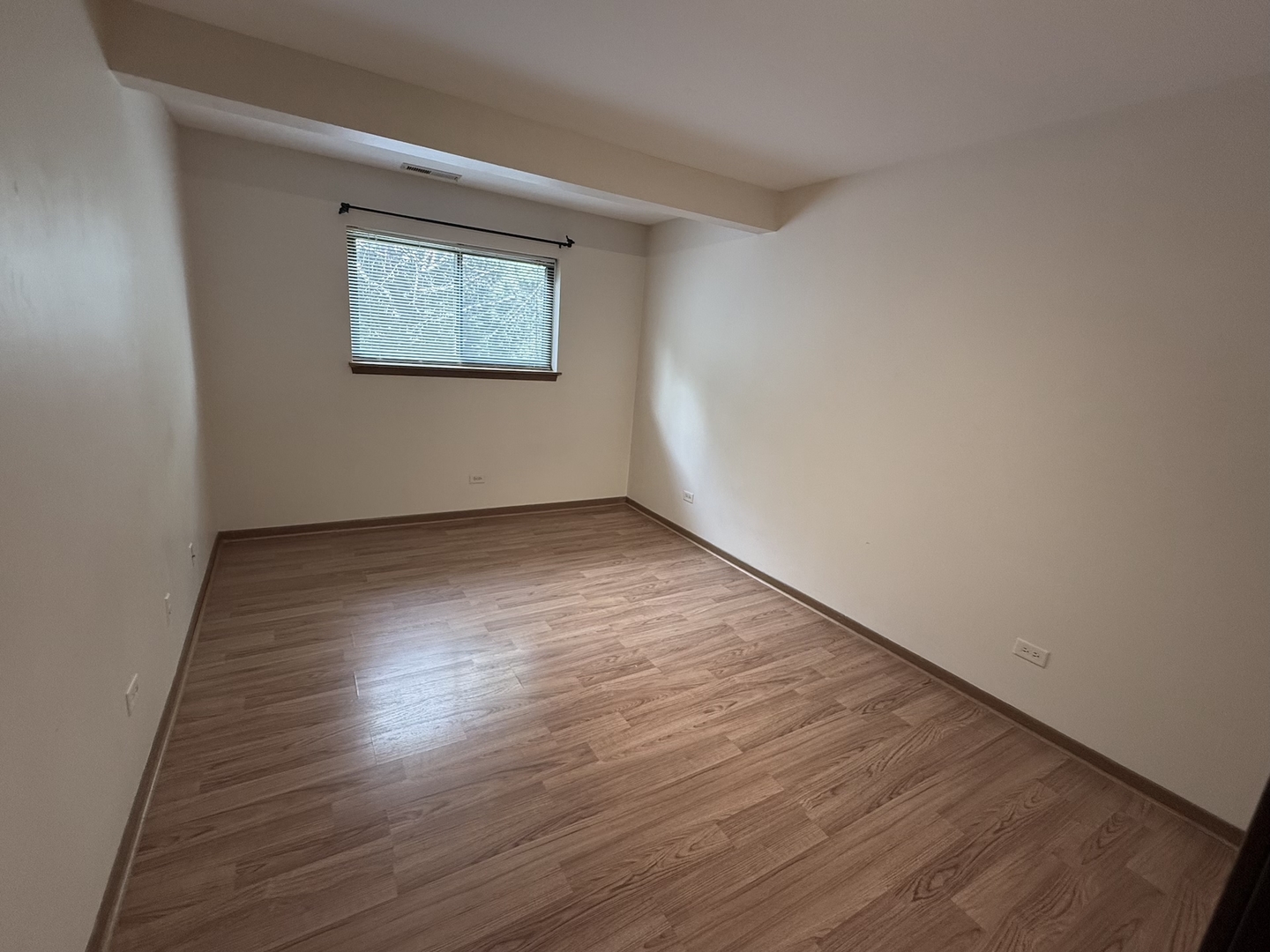 2258 Abbeywood Drive B Property Photo 9