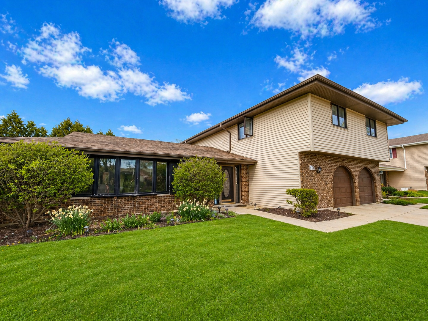 1106 Westfield Lane Property Photo 1