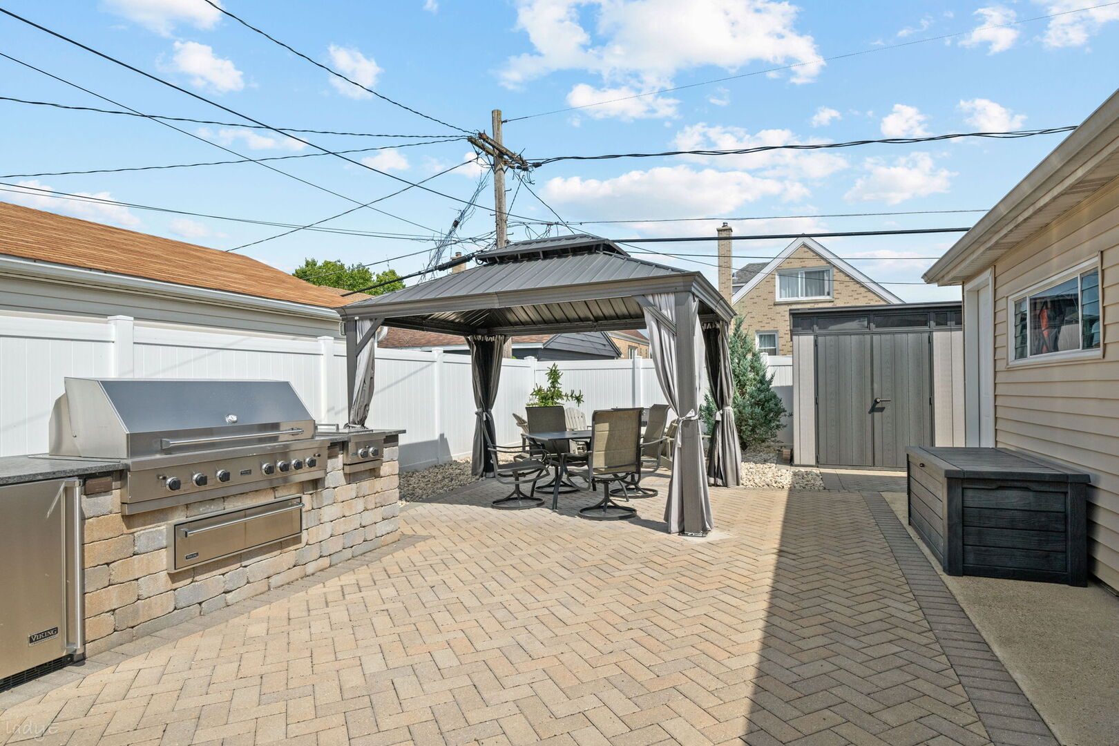 4743 N Nagle Avenue Property Photo 20