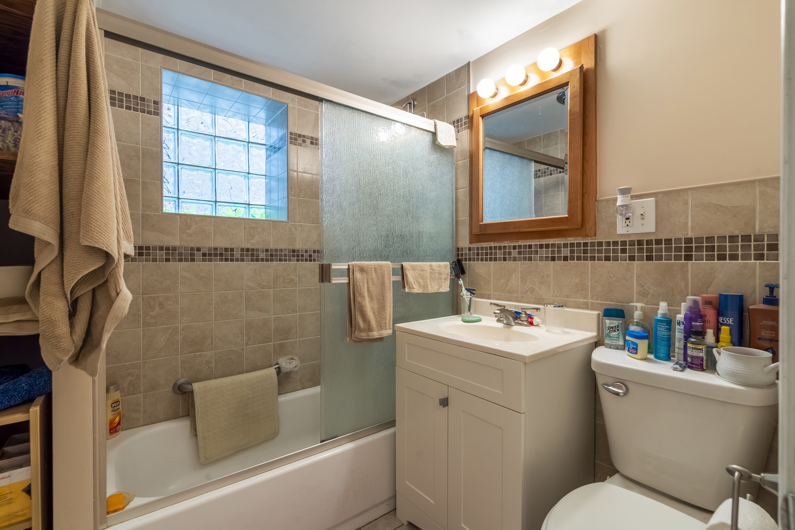 1317 W Elmdale Avenue Property Photo 23