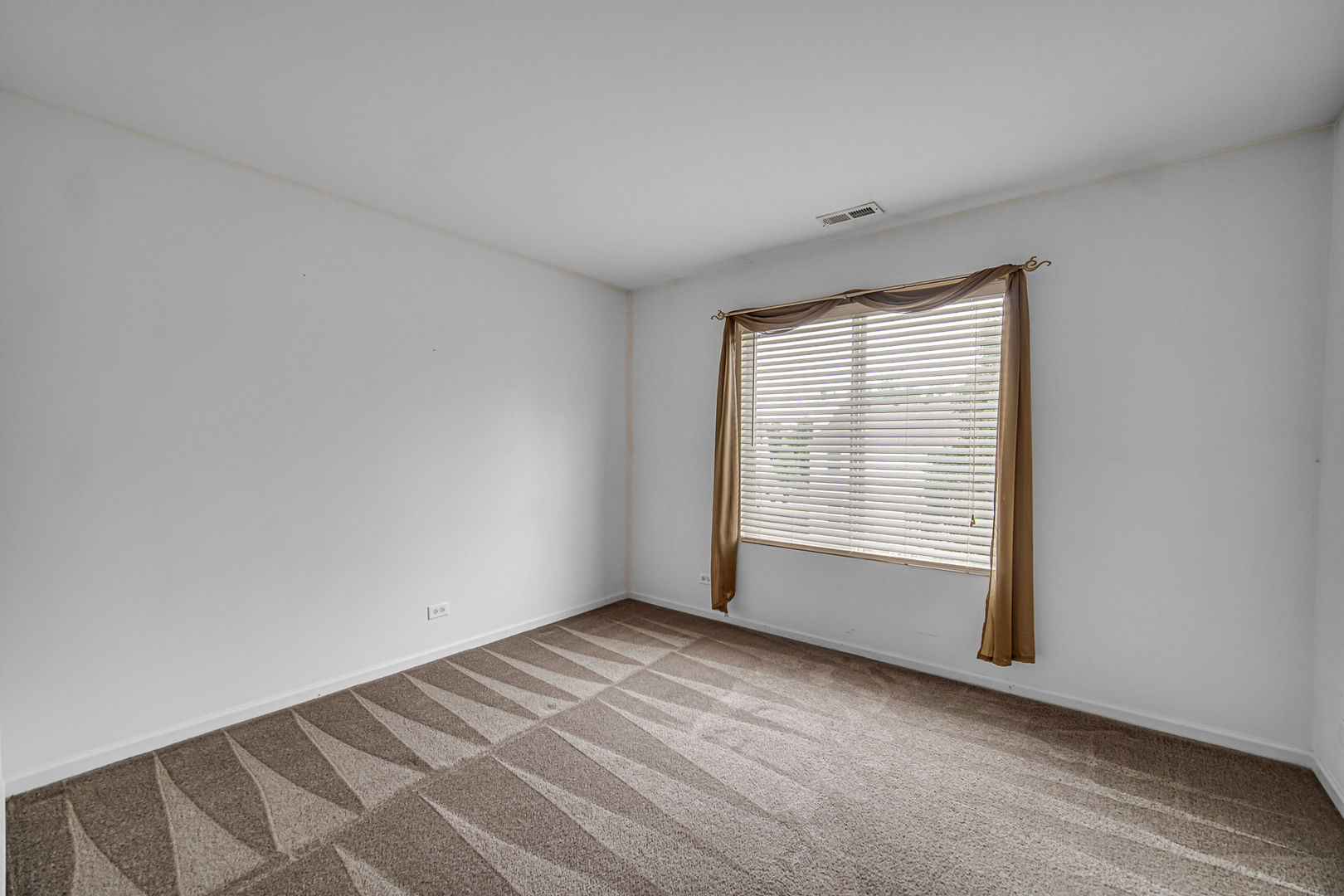 1632 Fredericksburg Lane Property Photo 14