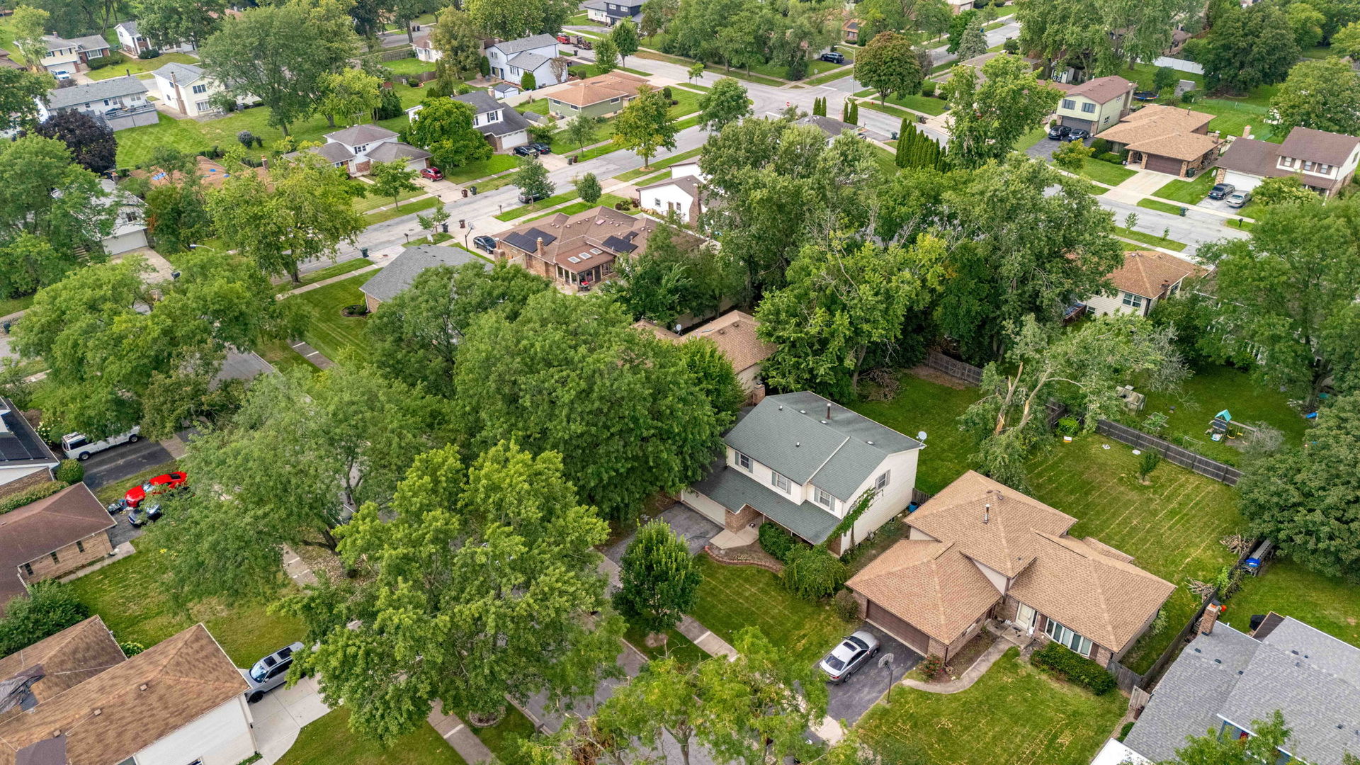 1114 185th Place Property Photo 6
