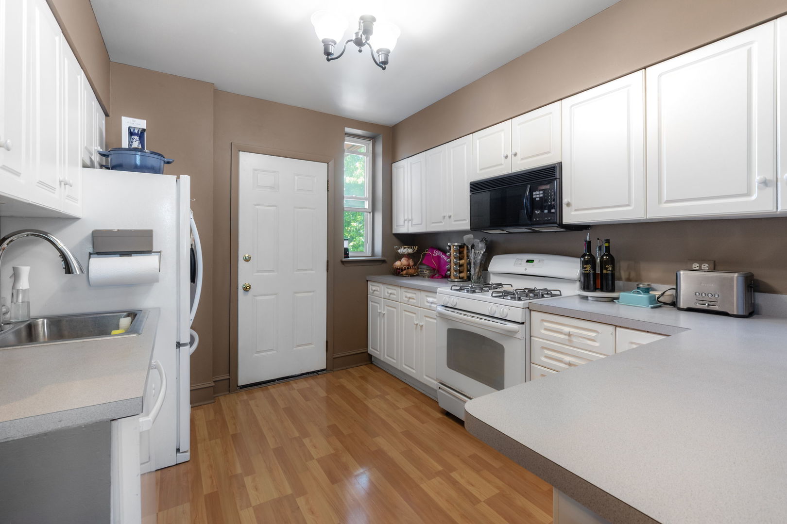 5060 N Claremont Avenue 3e Property Photo 7