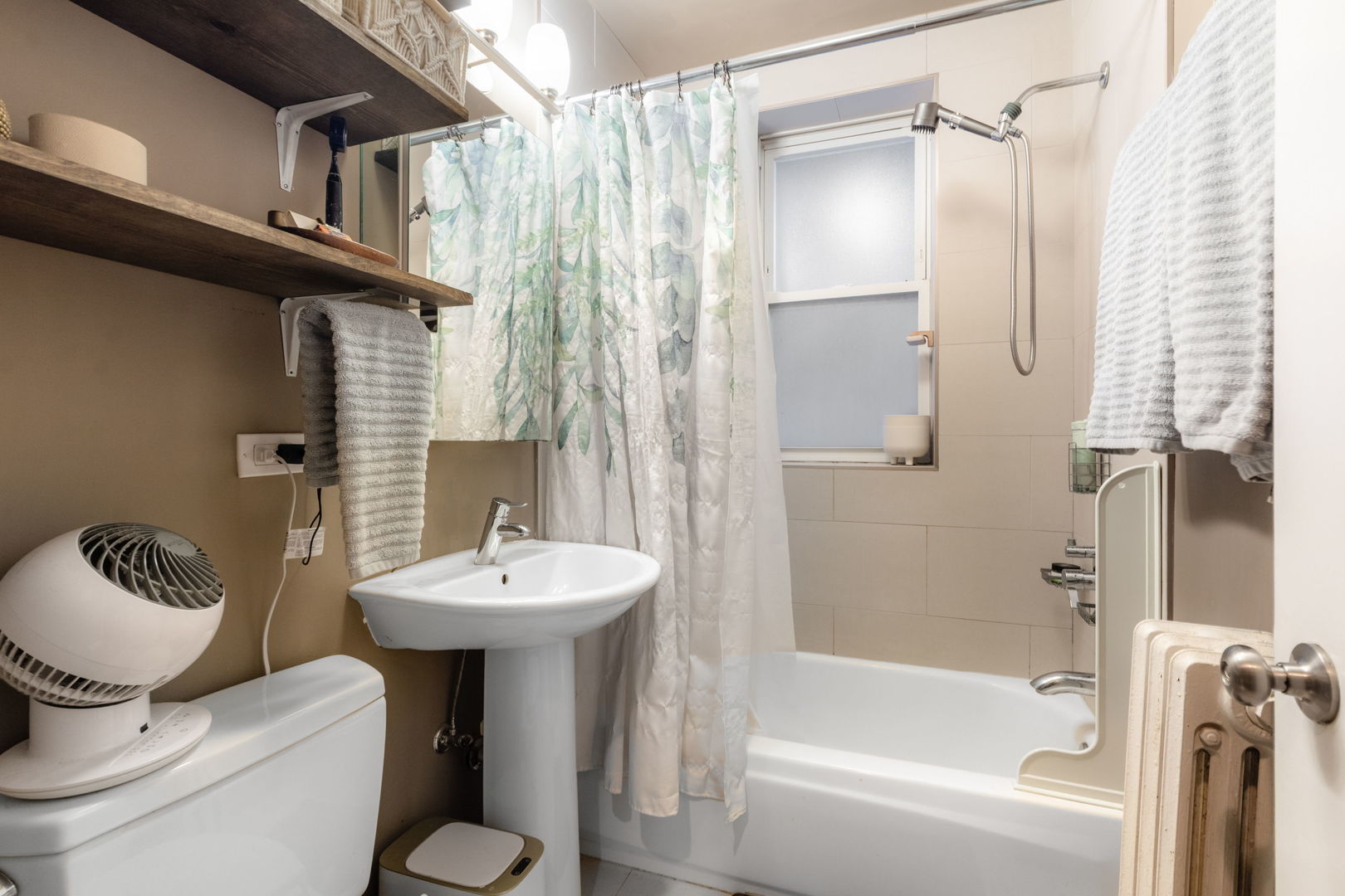 5060 N Claremont Avenue 3e Property Photo 8