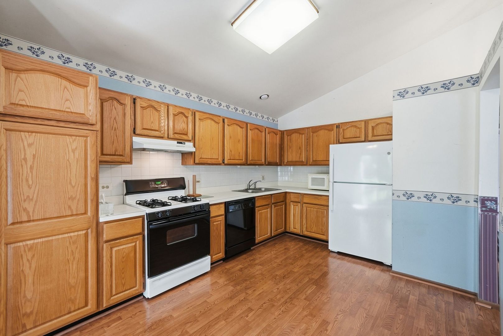 864 N Shady Oaks Drive 864 Property Photo 5