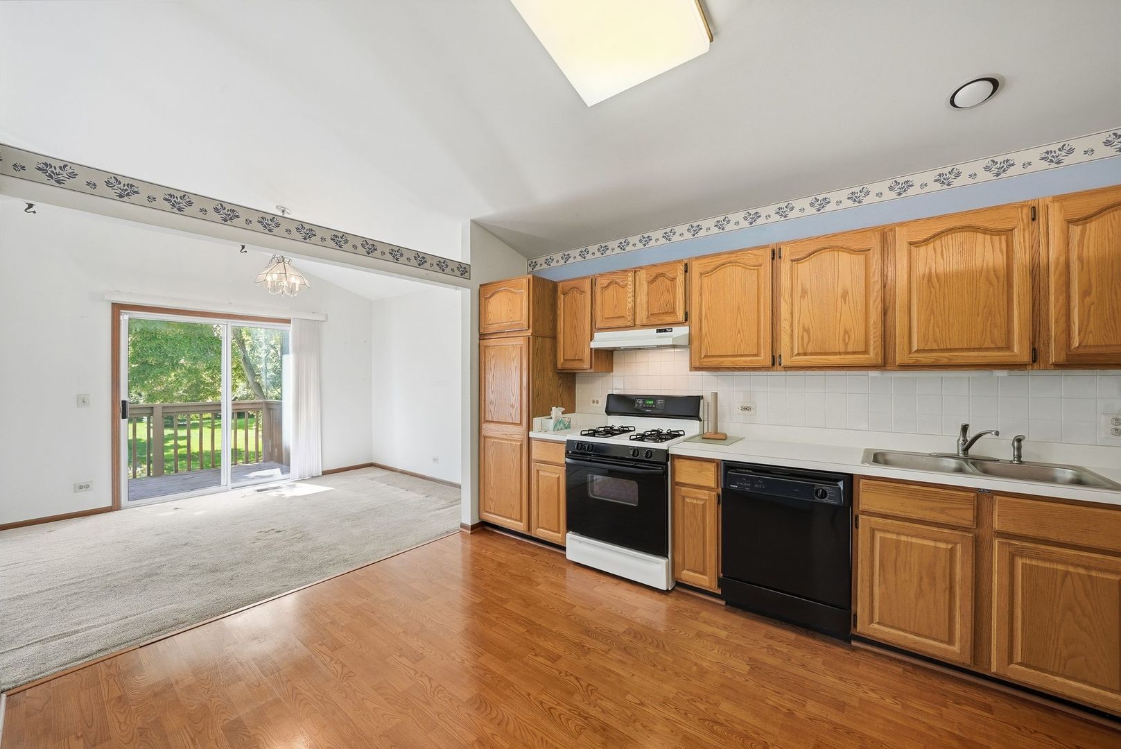864 N Shady Oaks Drive 864 Property Photo 6