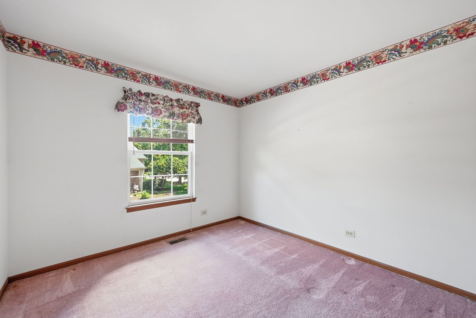864 N Shady Oaks Drive 864 Property Photo 14