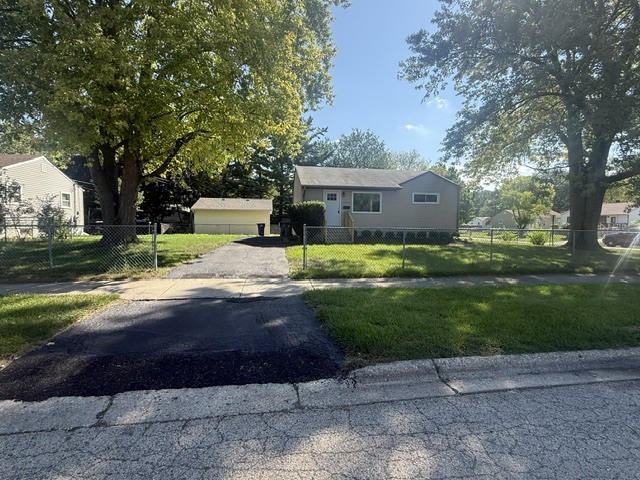 1945 Creek Road Property Photo 1
