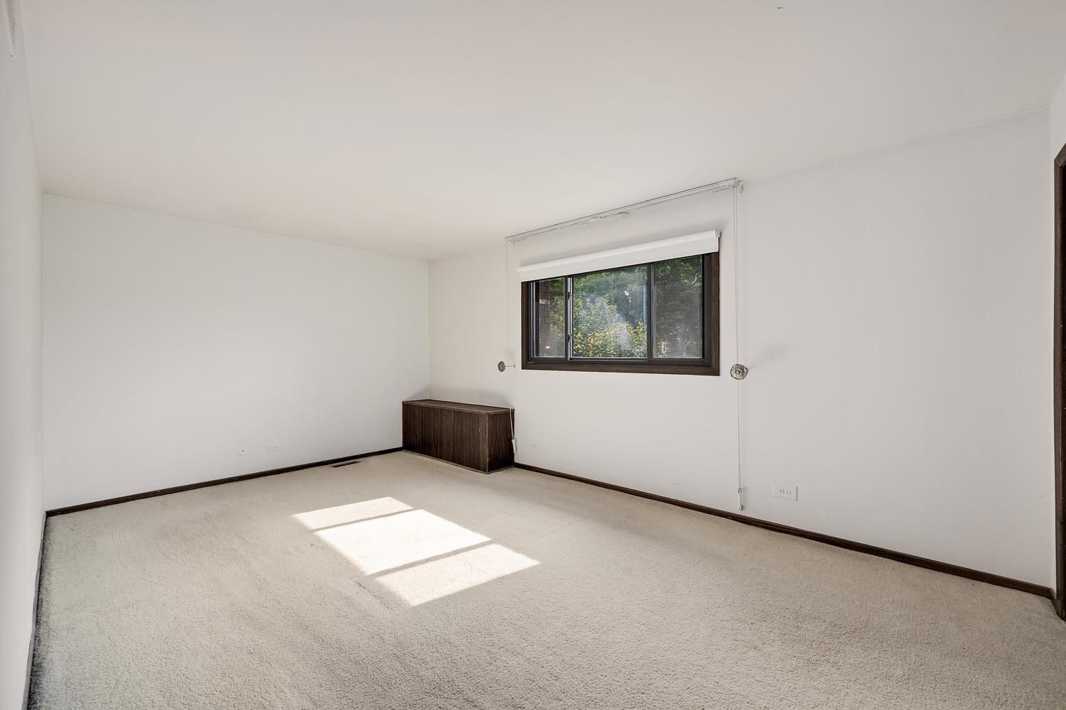 3n565 Crown Road Property Photo 12