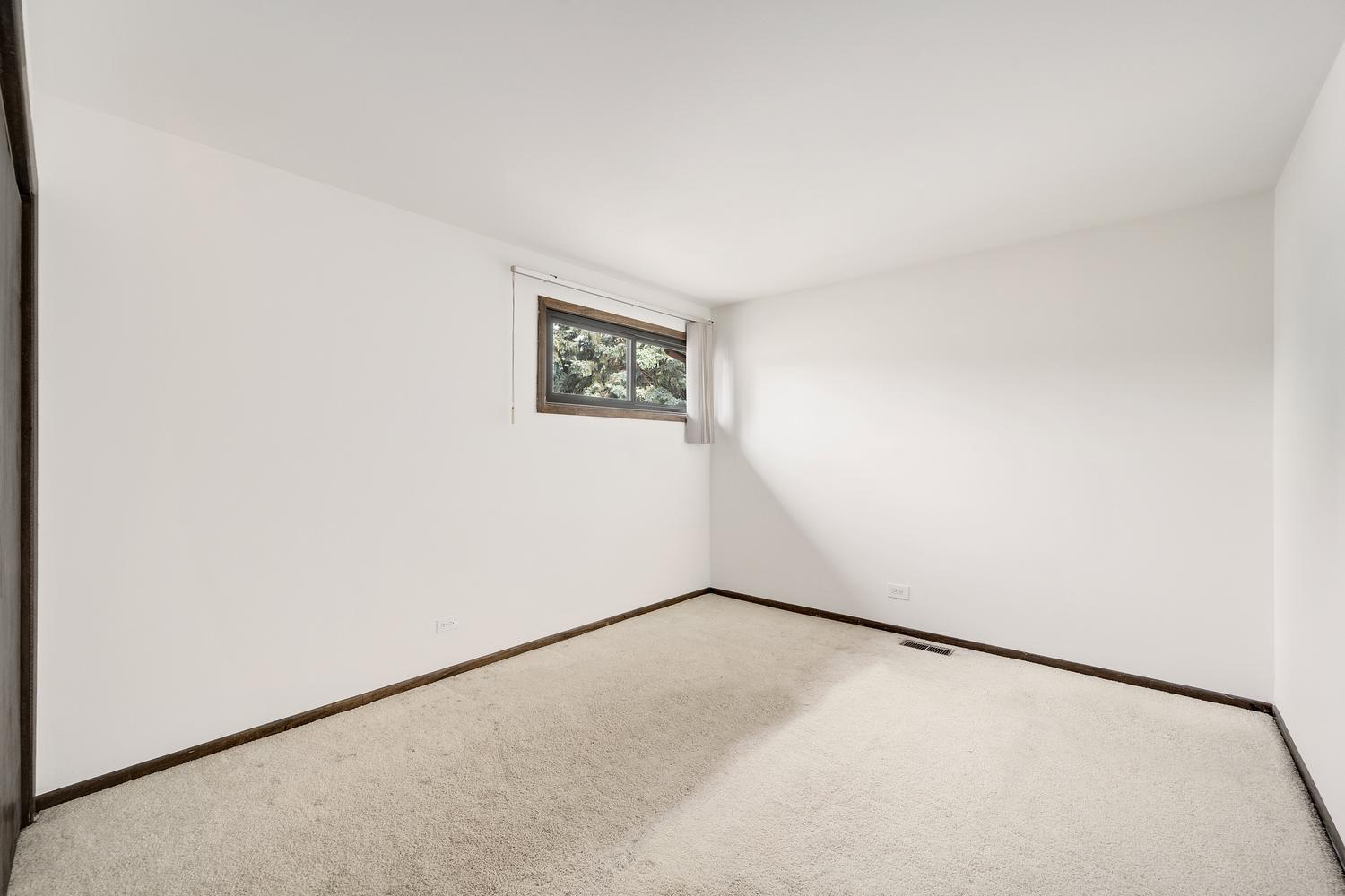 3n565 Crown Road Property Photo 14