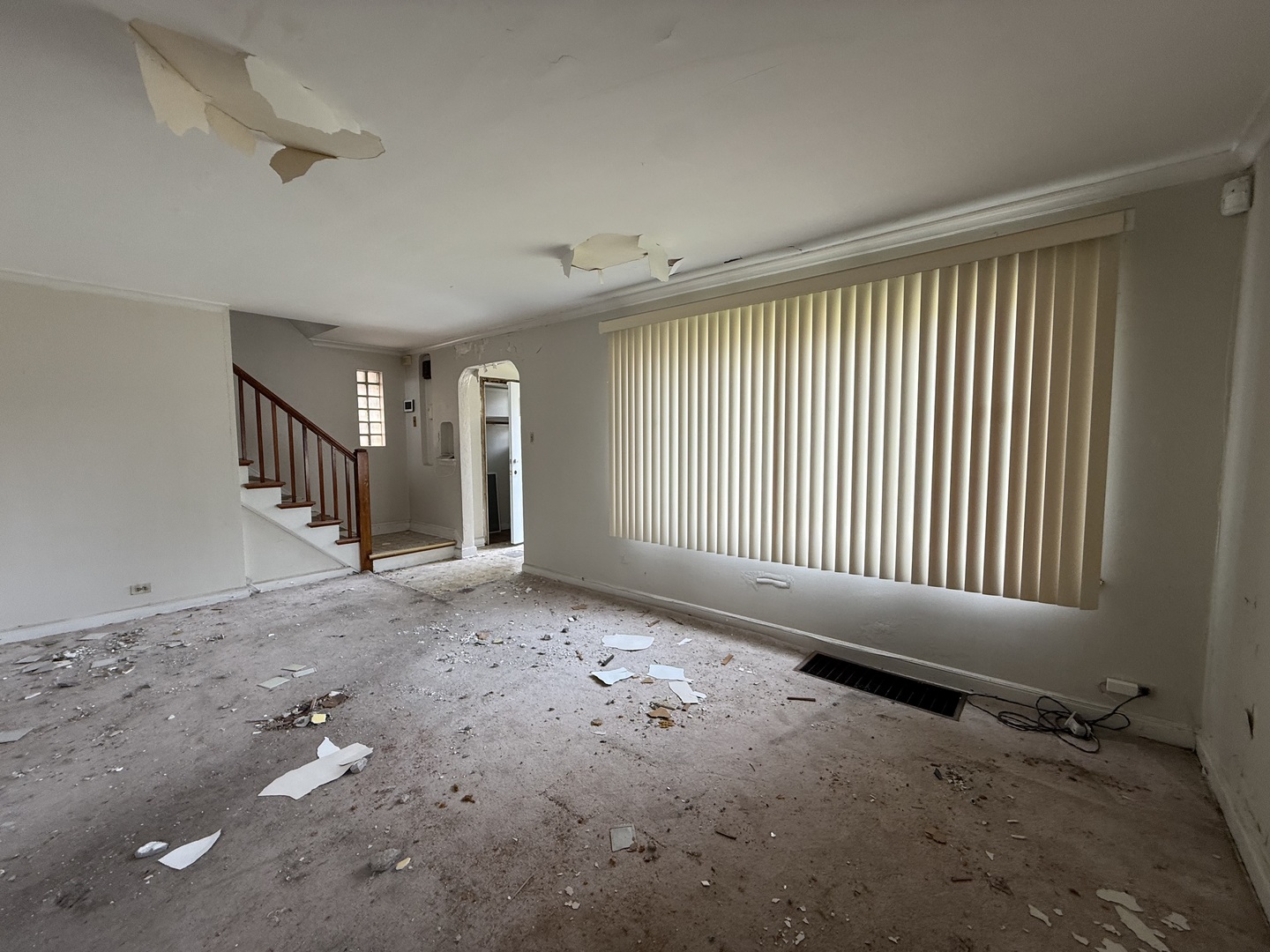 8545 S Euclid Avenue Property Photo 2