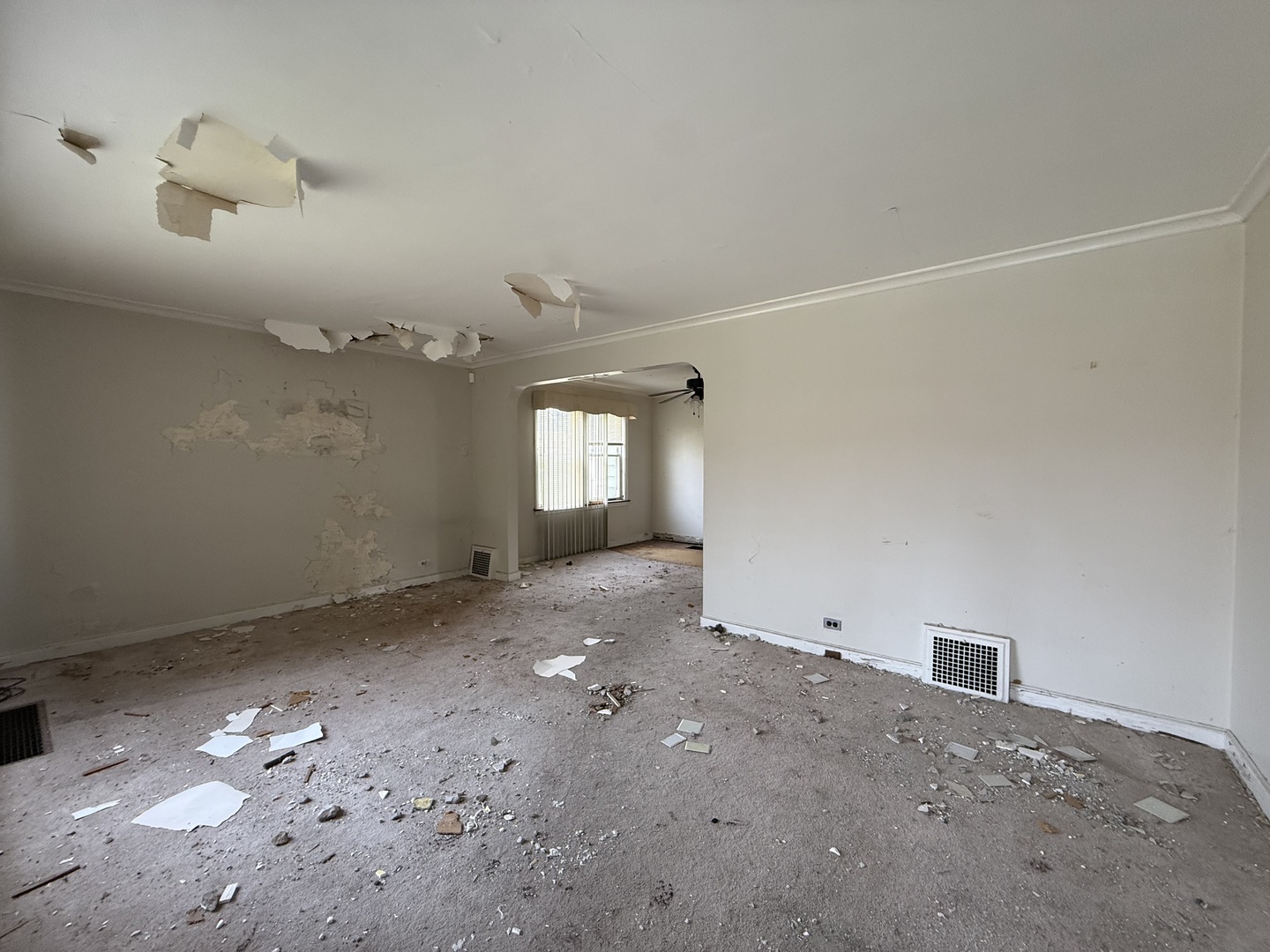 8545 S Euclid Avenue Property Photo 3