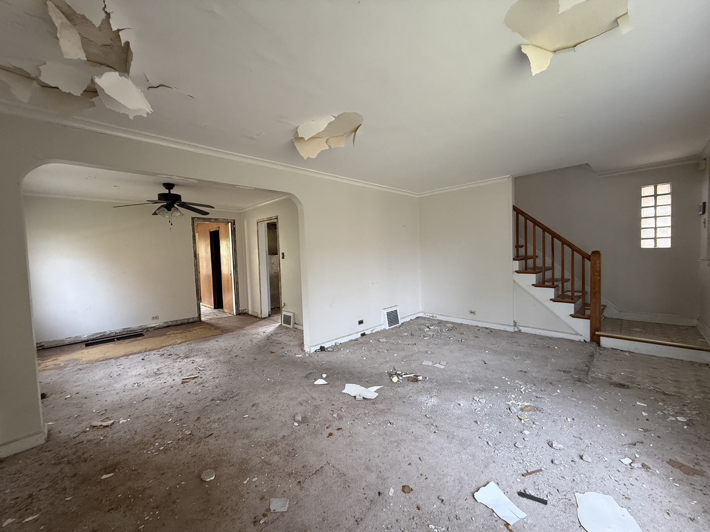 8545 S Euclid Avenue Property Photo 5