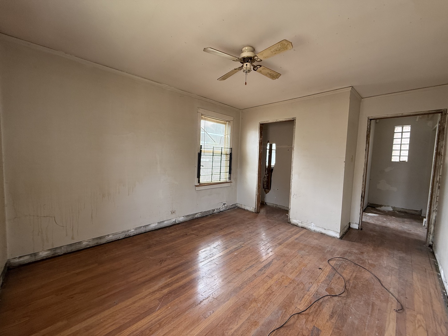 8545 S Euclid Avenue Property Photo 6
