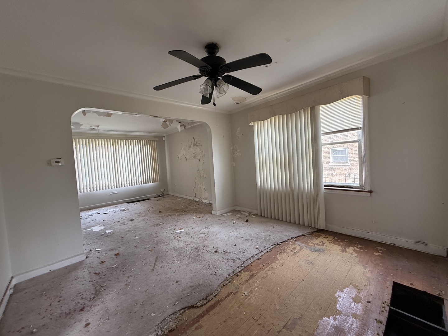 8545 S Euclid Avenue Property Photo 7