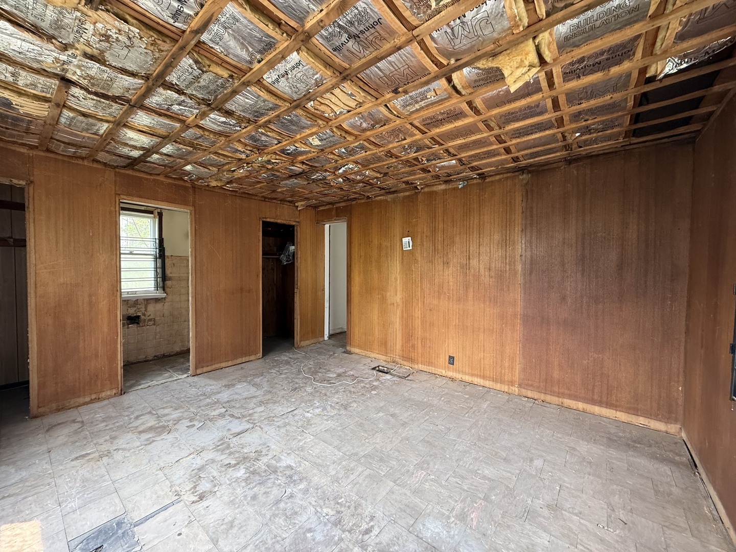 8545 S Euclid Avenue Property Photo 13