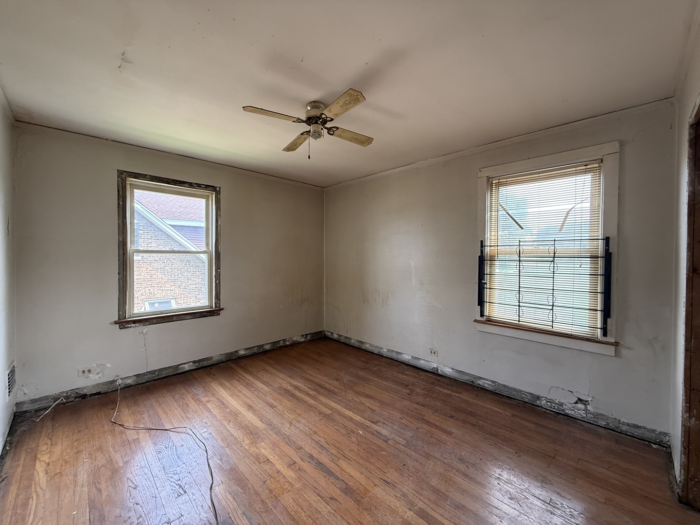 8545 S Euclid Avenue Property Photo 16