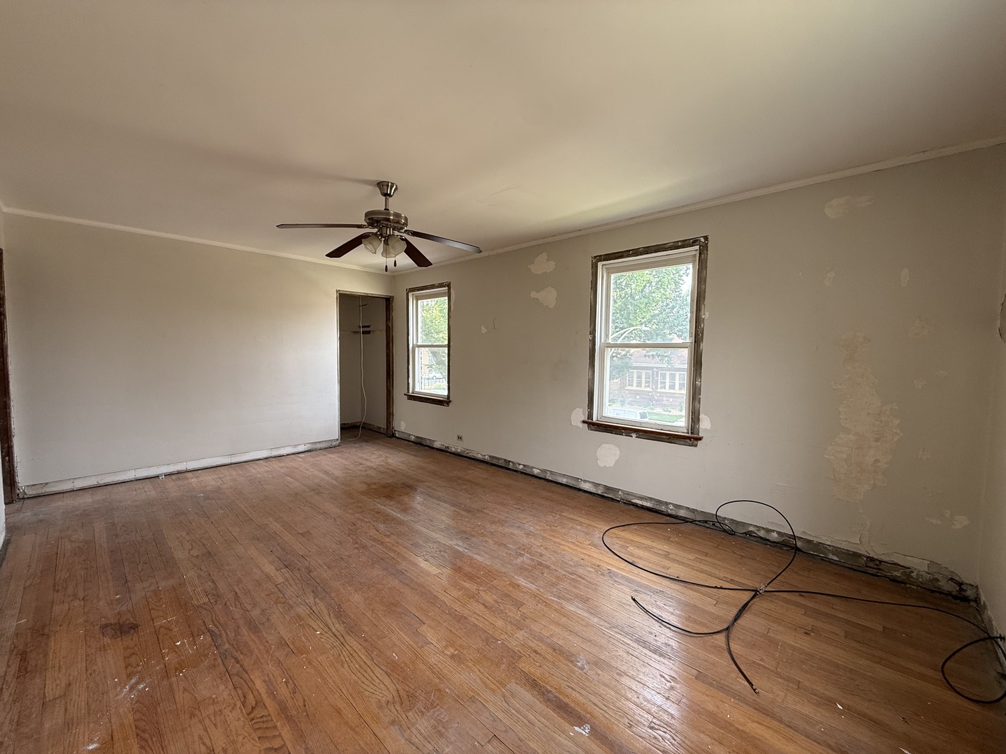 8545 S Euclid Avenue Property Photo 18