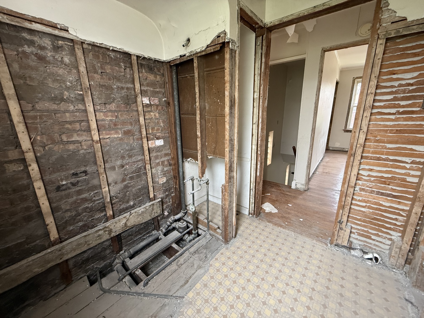 8545 S Euclid Avenue Property Photo 21