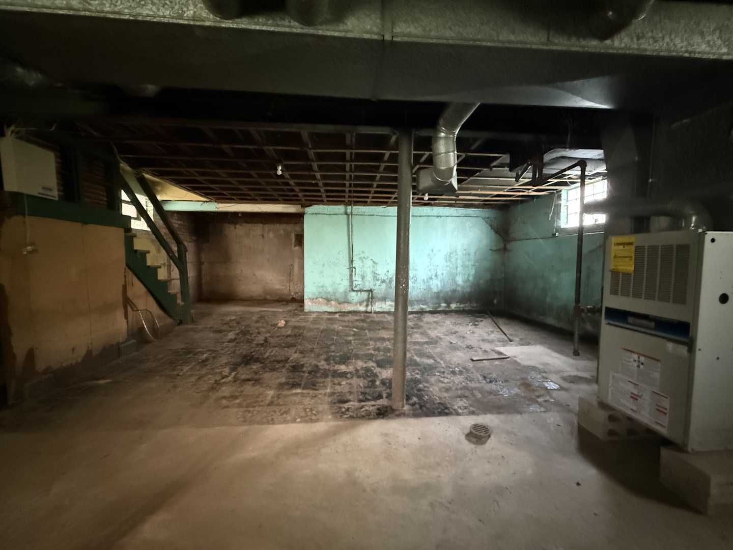 8545 S Euclid Avenue Property Photo 26