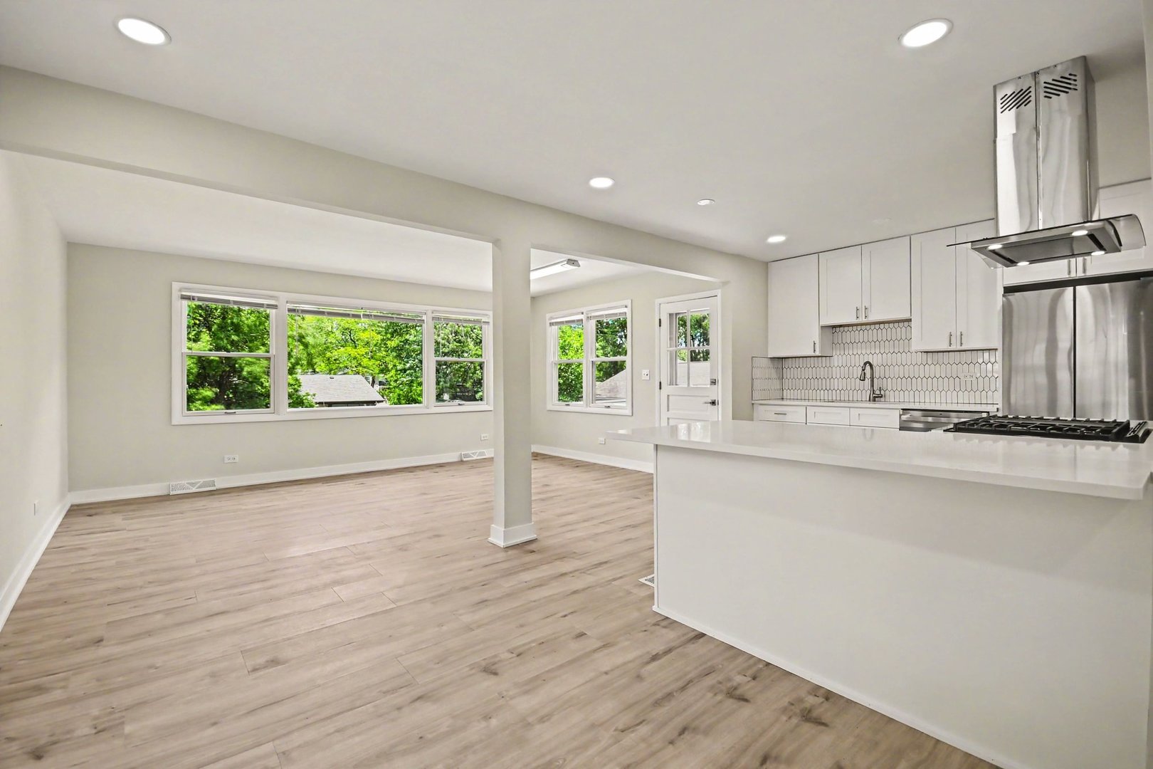 1312 W Oakmont Road Property Photo 6