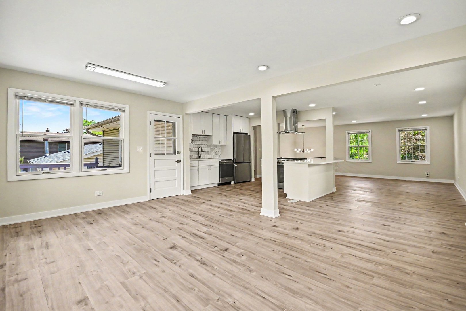 1312 W Oakmont Road Property Photo 7