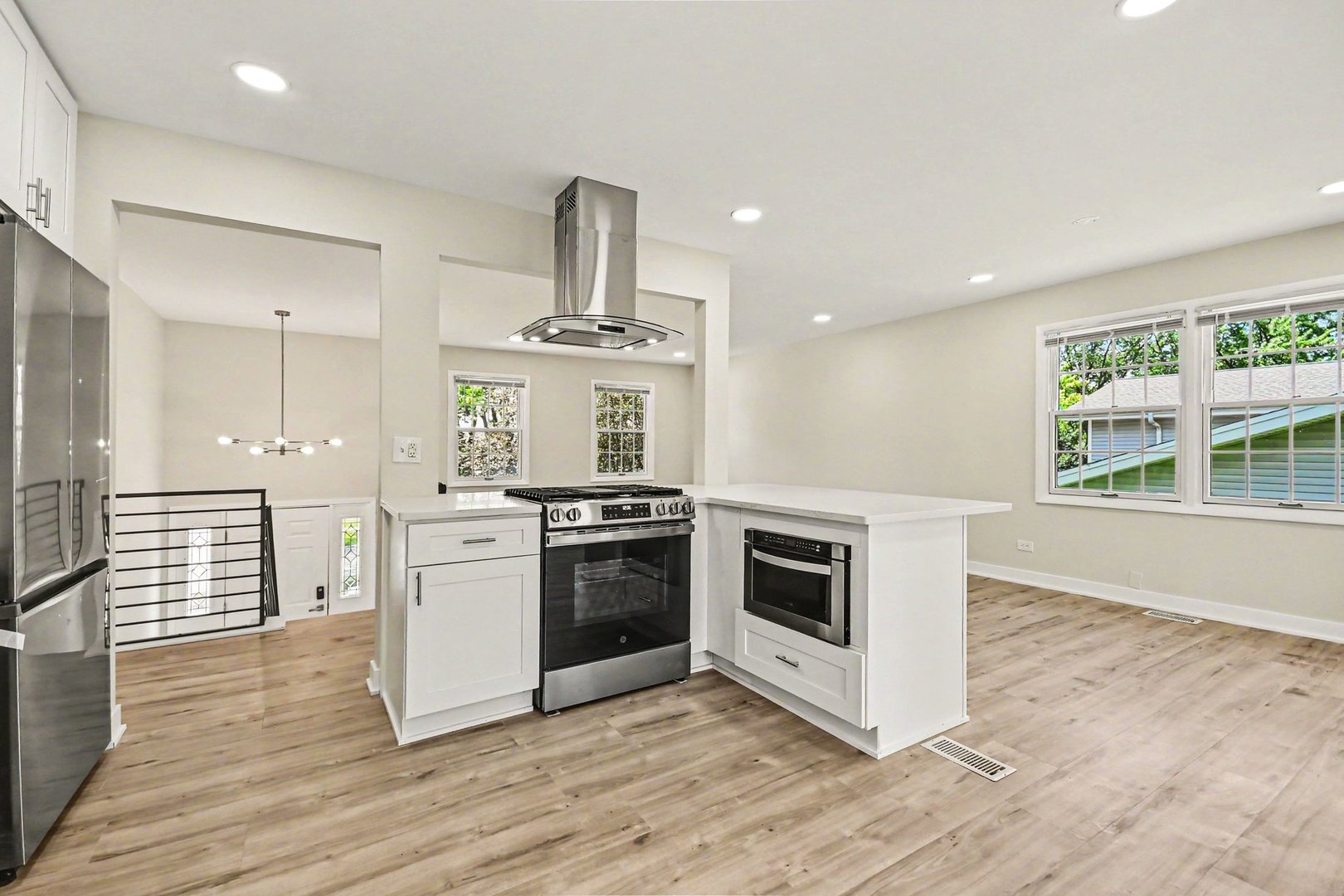 1312 W Oakmont Road Property Photo 8
