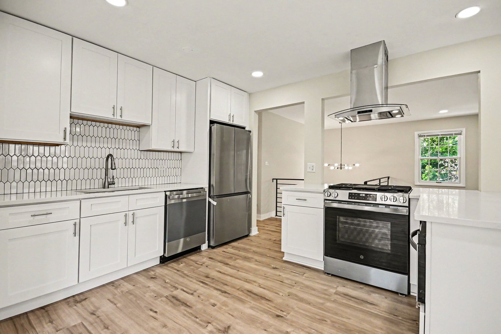 1312 W Oakmont Road Property Photo 9
