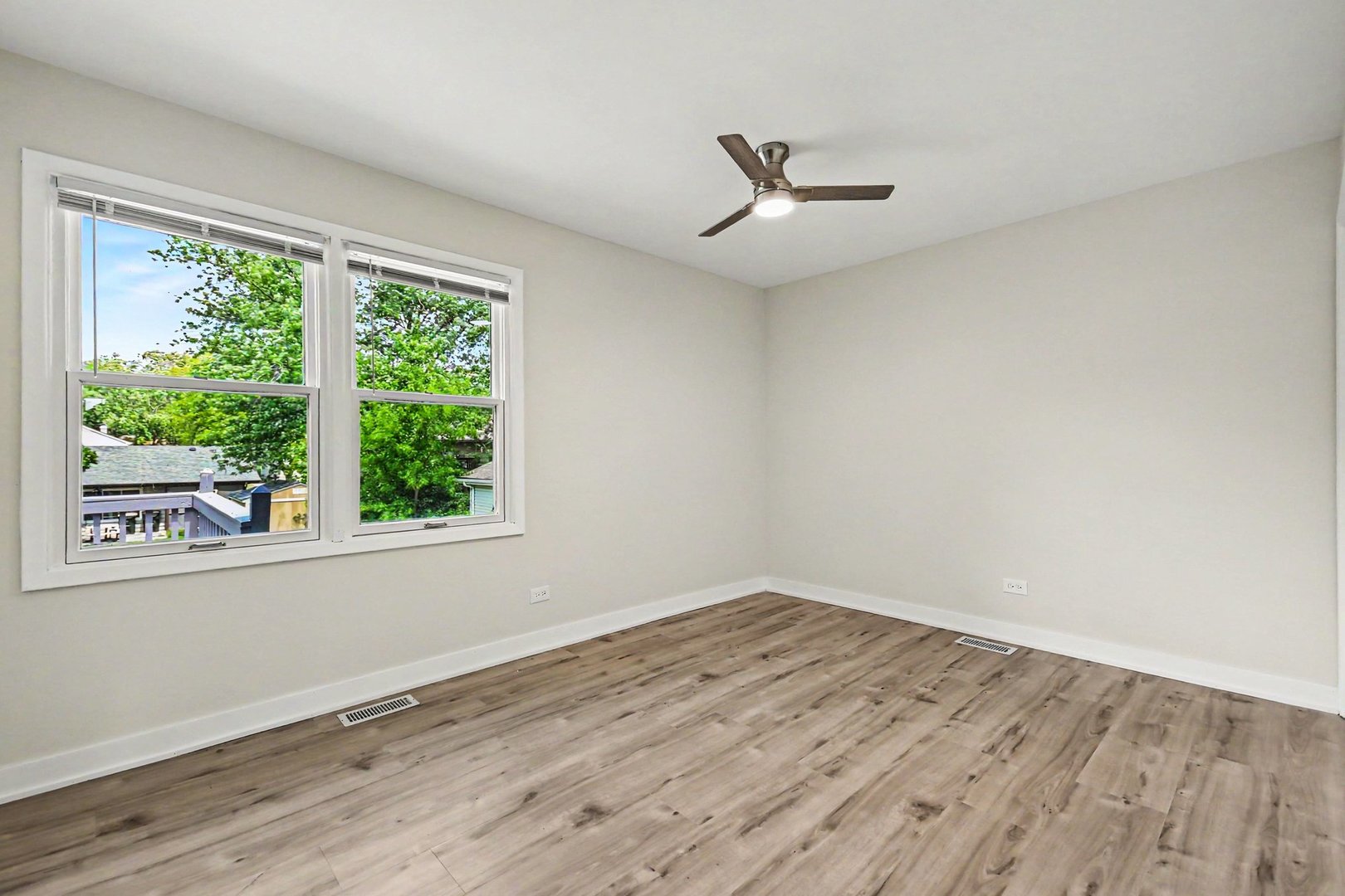 1312 W Oakmont Road Property Photo 12