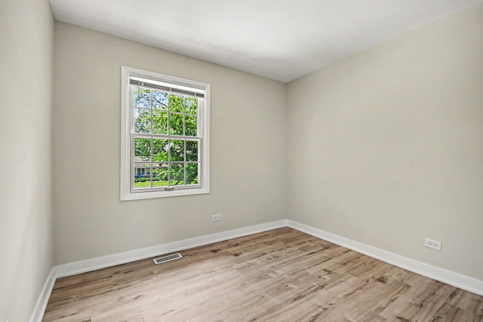 1312 W Oakmont Road Property Photo 14